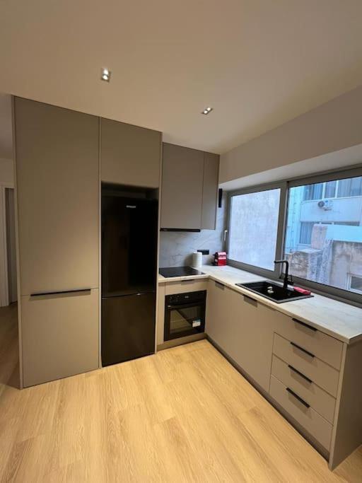 Bluemotion - Portstay ν2 Piraeus